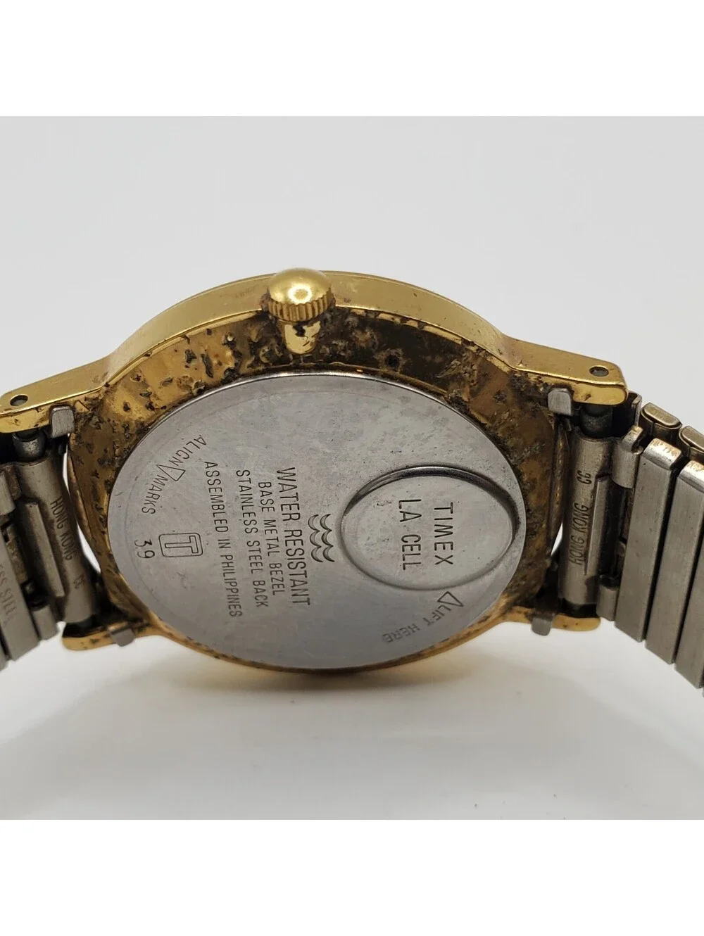 Vintage 1988 Timex Quartz Womens Watch 32mm New Battery Gold Stretch Band